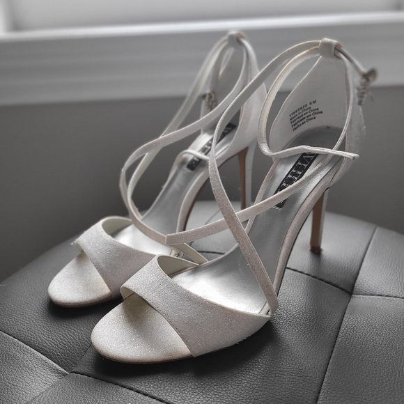 Vera Wang sparkly white heels pumps wedding - Picture 1 of 3